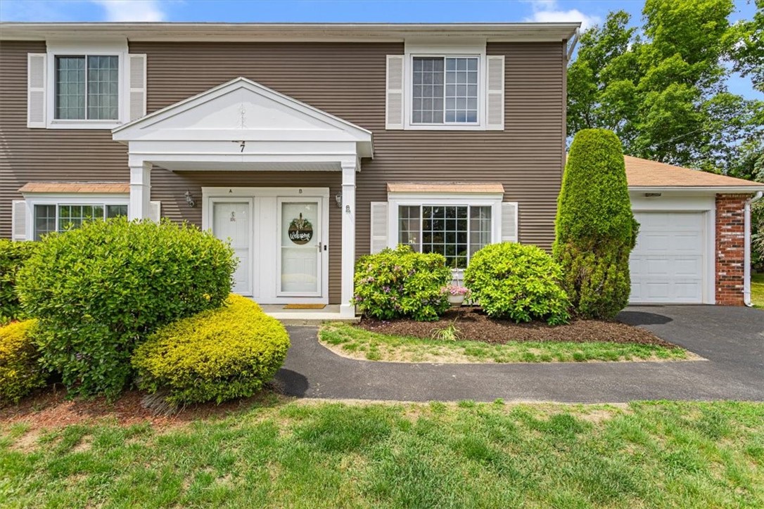 7 Eagle Run, Unit B Warwick, RI 02818 - Photo 1 of 42