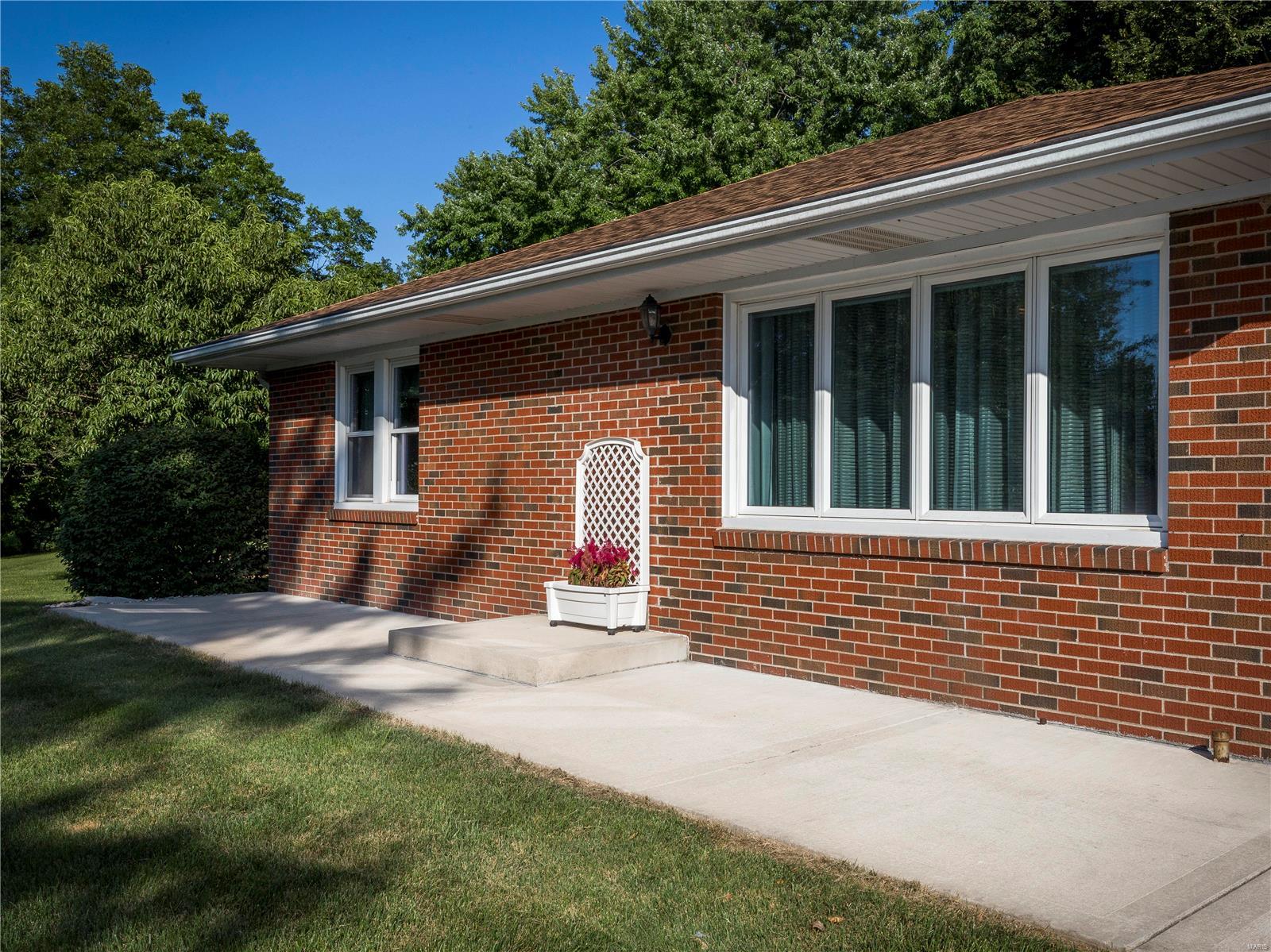 3932 Raymond Road Edwardsville, IL 62025 - Photo 6 of 39