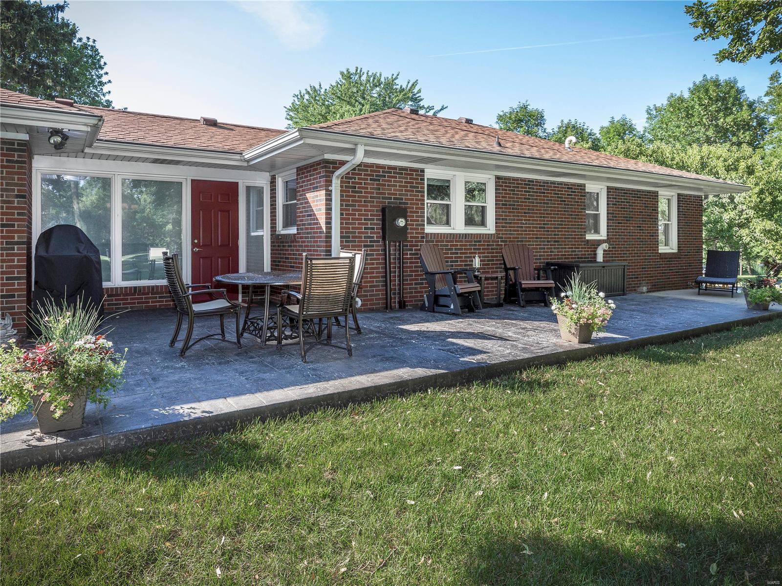 3932 Raymond Road Edwardsville, IL 62025 - Photo 10 of 39