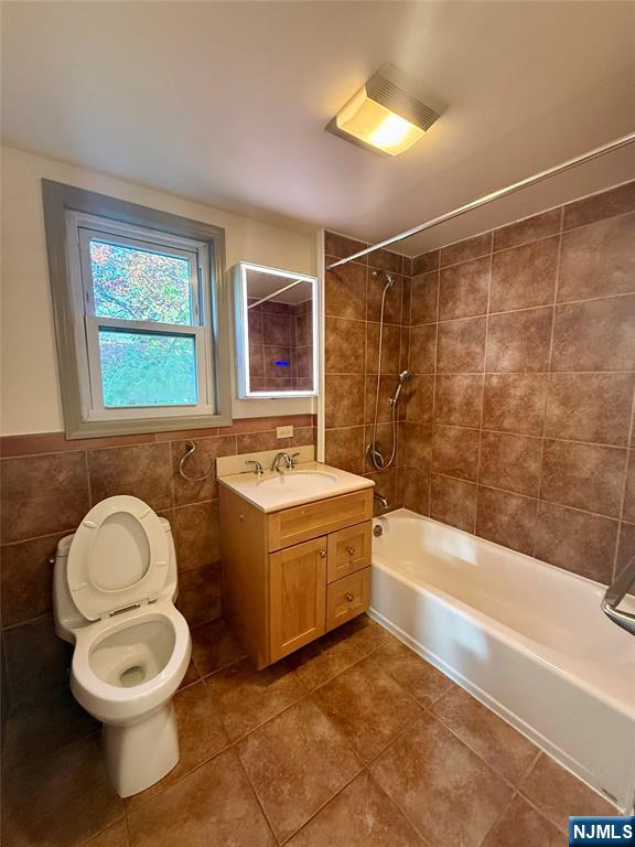 49 East Passaic Avenue, Unit 2 Rutherford, NJ 07070 - Photo 4 of 17