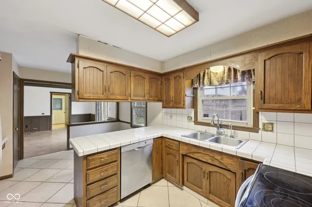 $399,900 | 117 Meadow Lane, Fishers, IN 46038