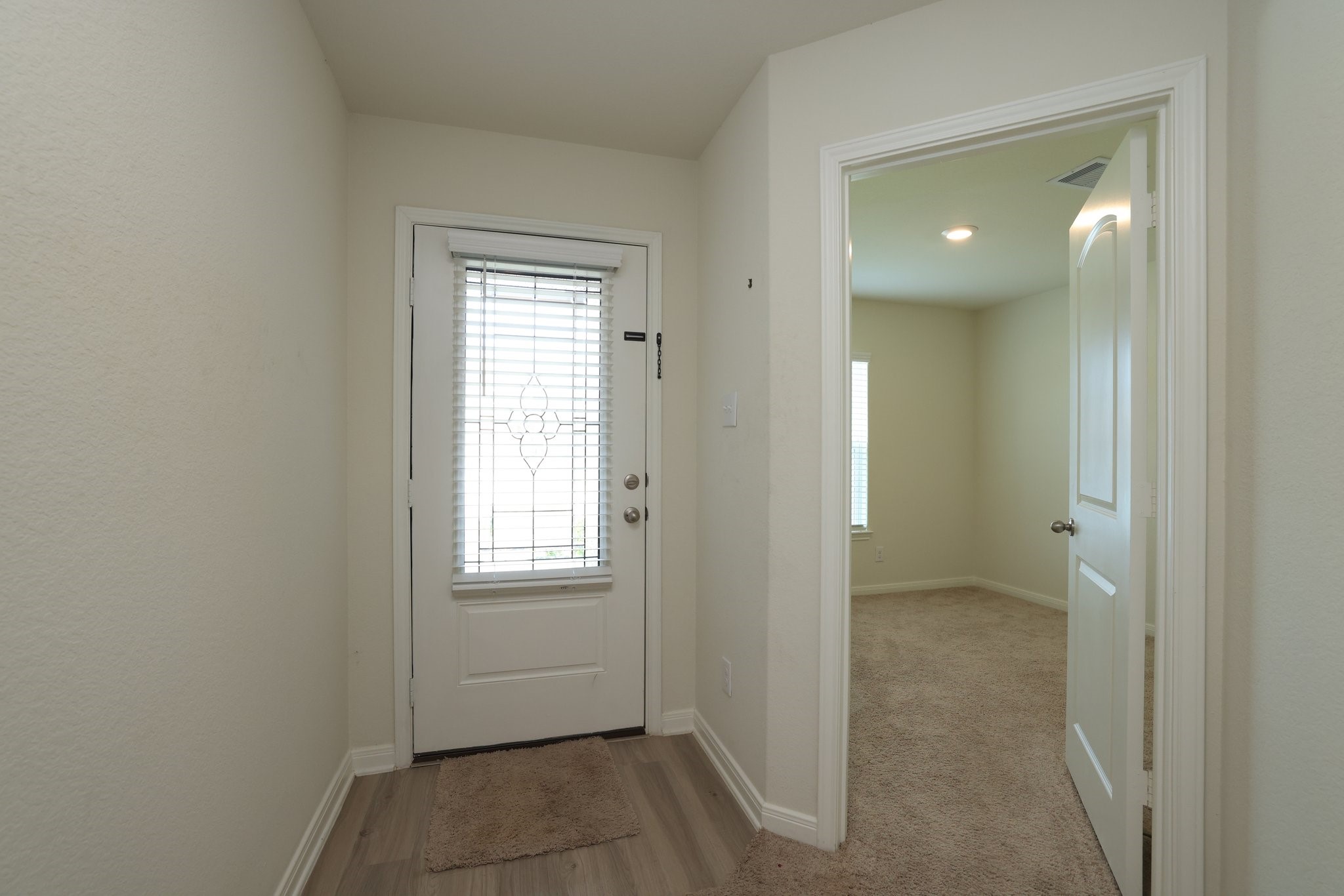 20914 Solstice Point Drive Hockley, TX 77447 - Photo 3 of 27 an empty room with windows and closet