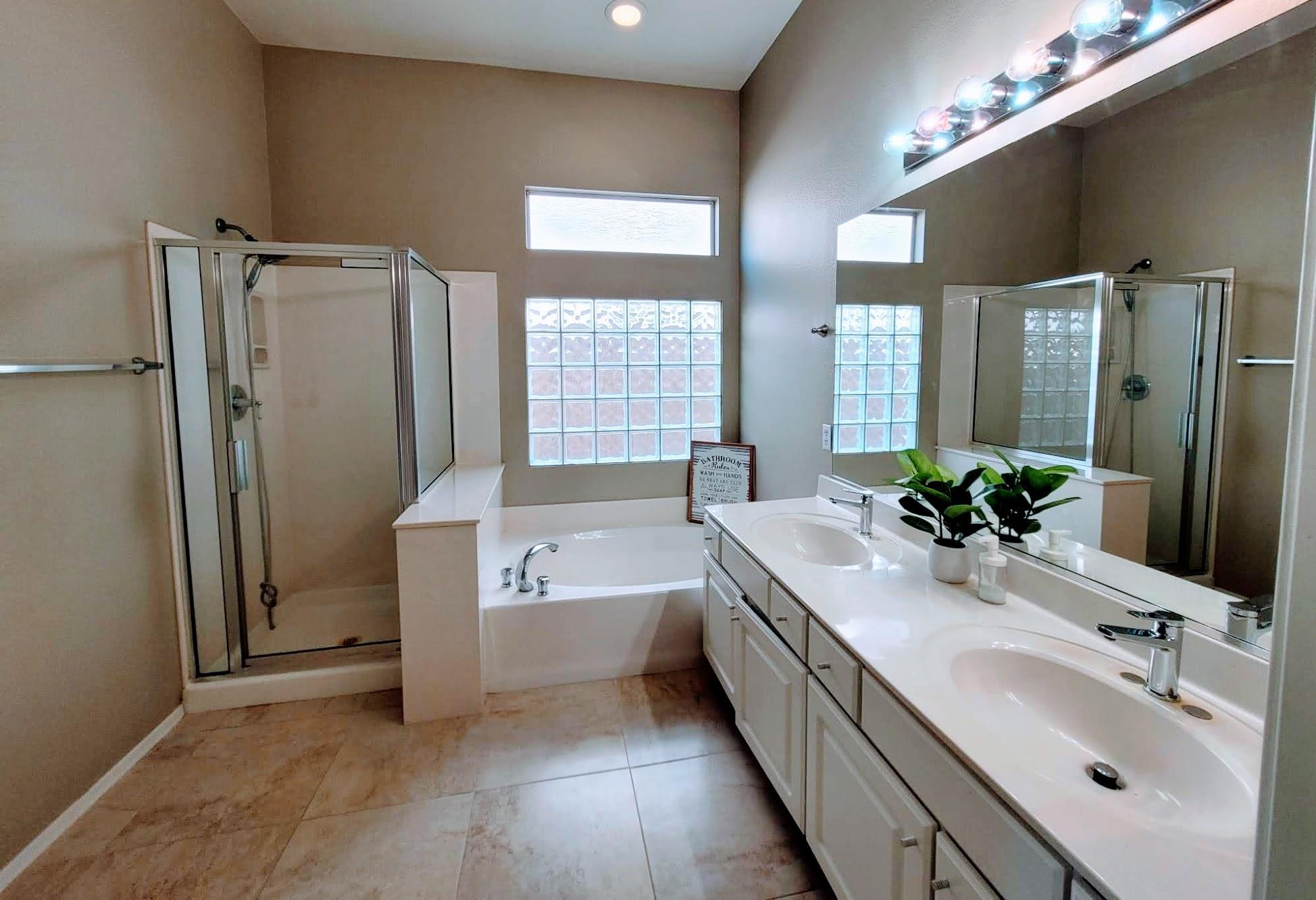 6710 West Del Rio Street Chandler, AZ 85226 - Photo 13 of 33 Master Bath-1