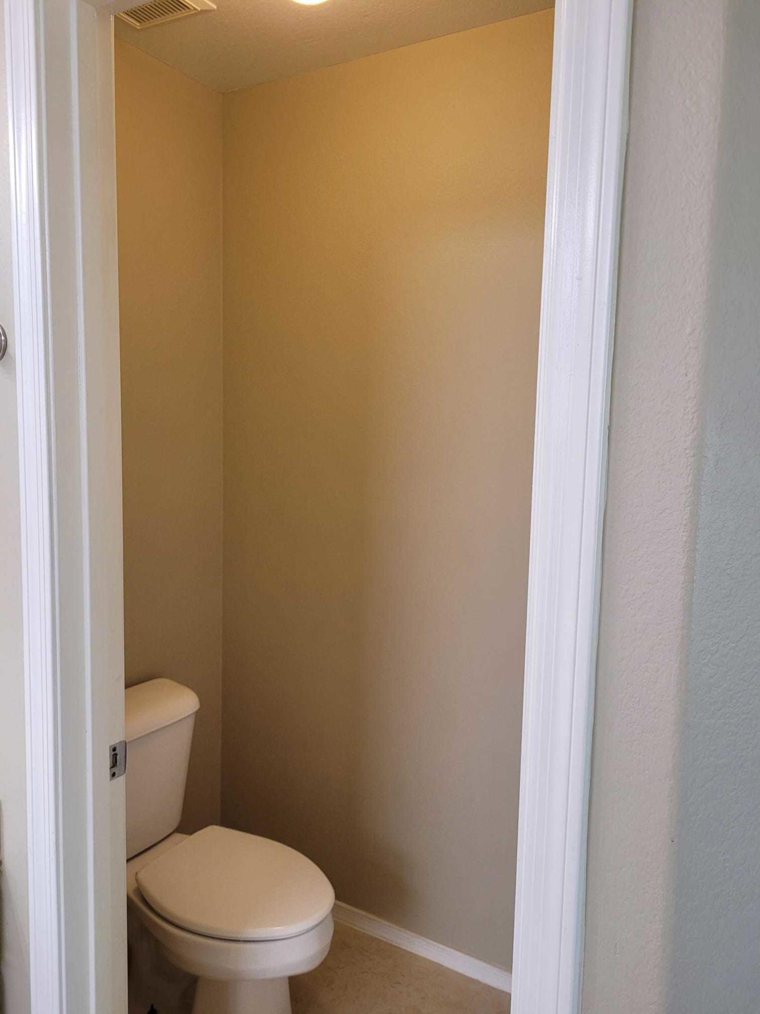 6710 West Del Rio Street Chandler, AZ 85226 - Photo 14 of 33 Master Bath Toilet