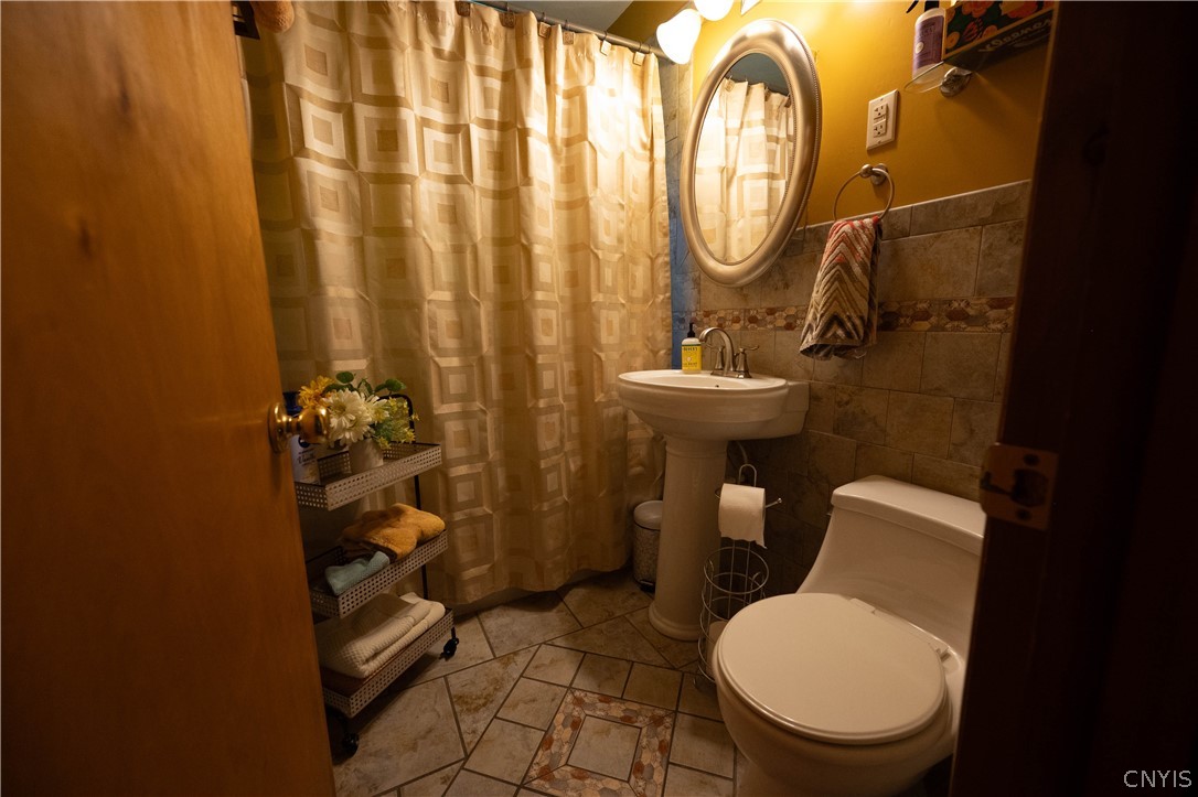 6569 Fox Road Marcy, NY 13403 - Photo 14 of 26 First Floor Bathroom