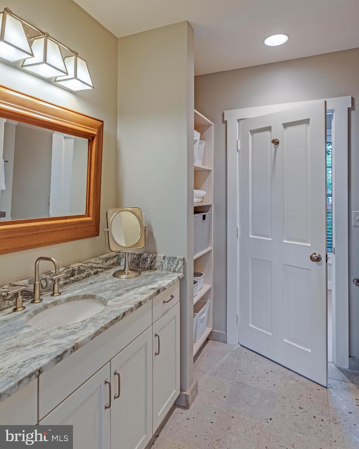 1310 Beachview Road Annapolis, MD 21403 - Photo 67 of 102 Main Level Full Bath