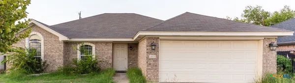 a house view with a outdoor space