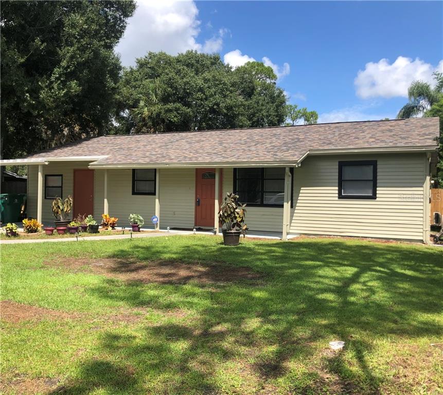 Live the Florida Lifestyle in this Charming 3/2 Home