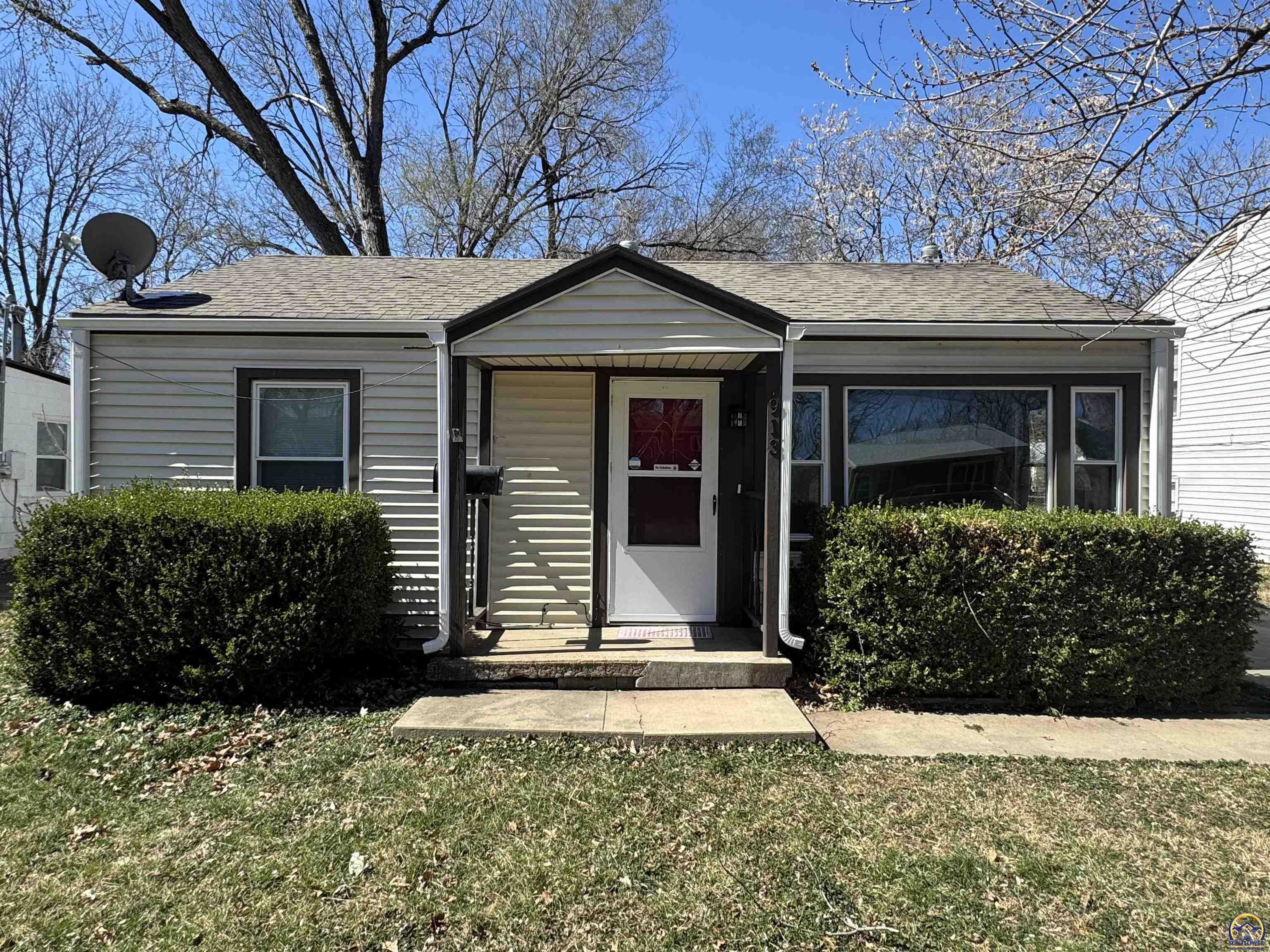 913 Southwest Watson Avenue Topeka, KS 66606 - Photo 1 of 1