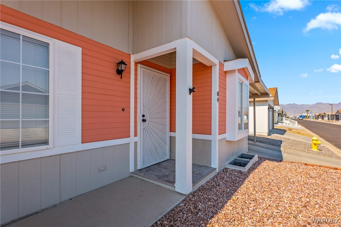 1545 East El Rodeo Road, Unit 84 Fort Mohave, AZ 86426 - Photo 4 of 67 Entry