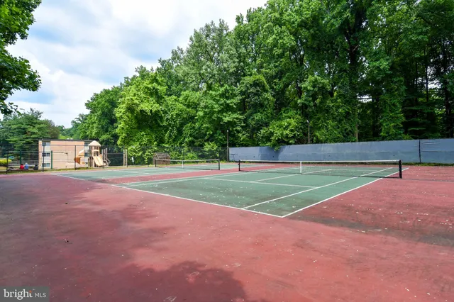 a view of a tennis court