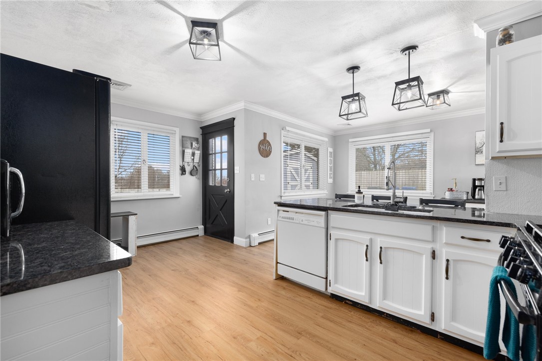 11 Hardwick Street Cumberland, RI 02864 - Photo 11 of 35