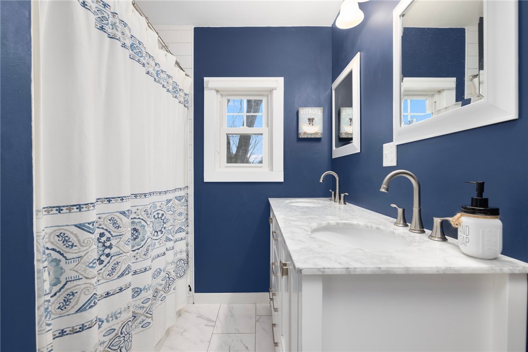 11 Hardwick Street Cumberland, RI 02864 - Photo 13 of 35