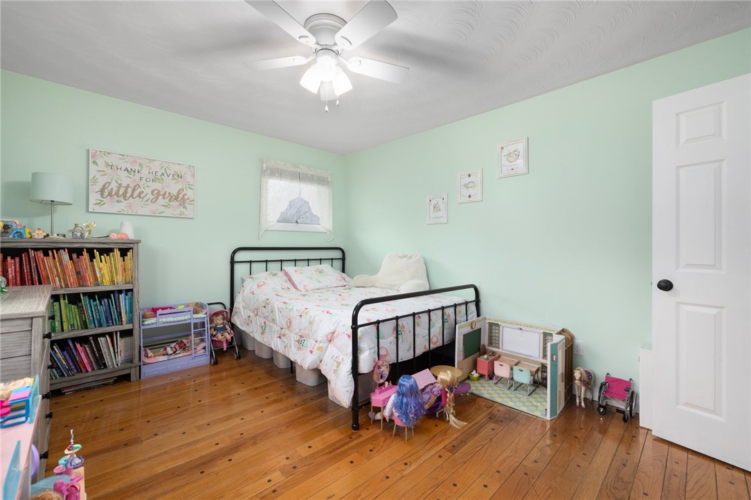 11 Hardwick Street Cumberland, RI 02864 - Photo 16 of 35