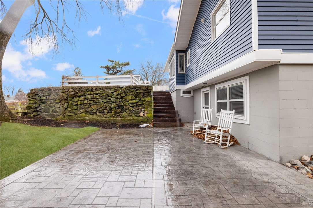 11 Hardwick Street Cumberland, RI 02864 - Photo 28 of 35