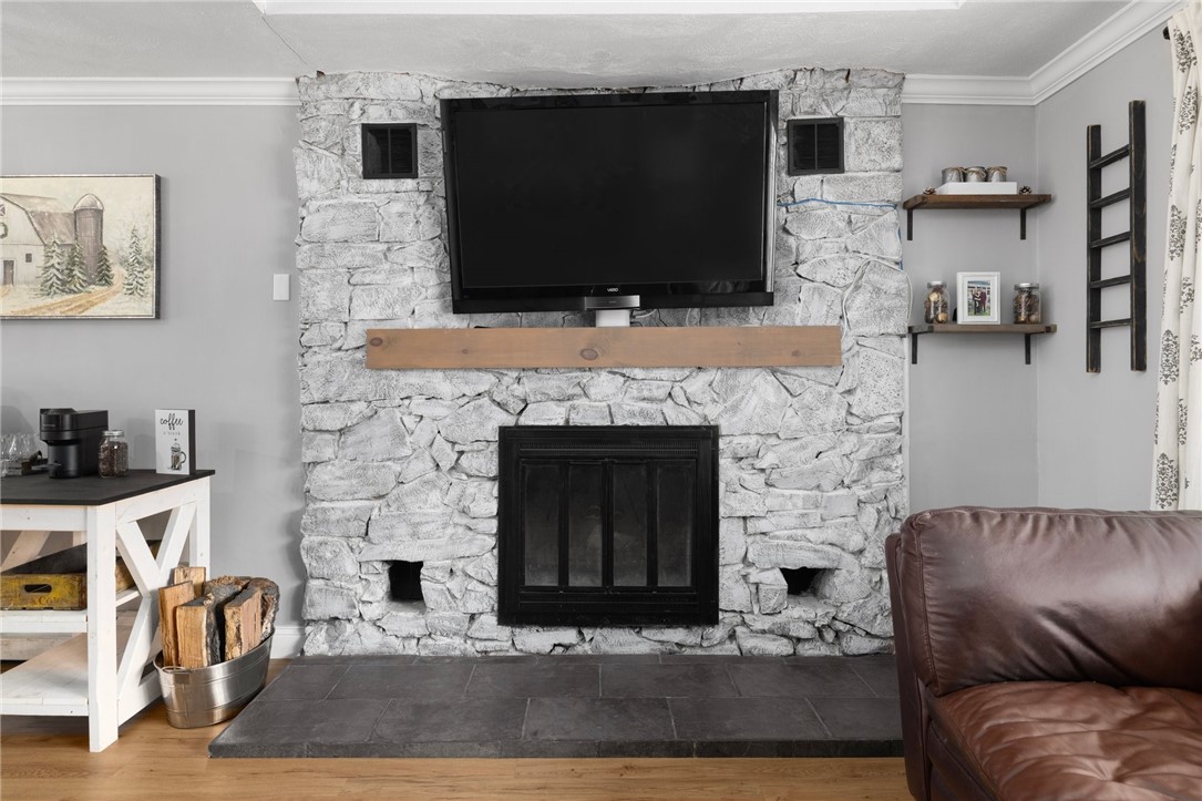 11 Hardwick Street Cumberland, RI 02864 - Photo 3 of 35