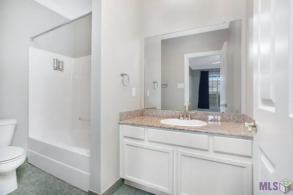 $2,100 | 710 East Boyd Drive, Unit 708, Baton Rouge, LA 70808