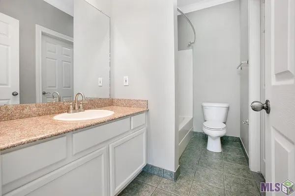 $2,100 | 710 East Boyd Drive, Unit 708, Baton Rouge, LA 70808