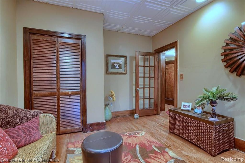 101 Base Line Road Northville, MI 48167 - Photo 21 of 33