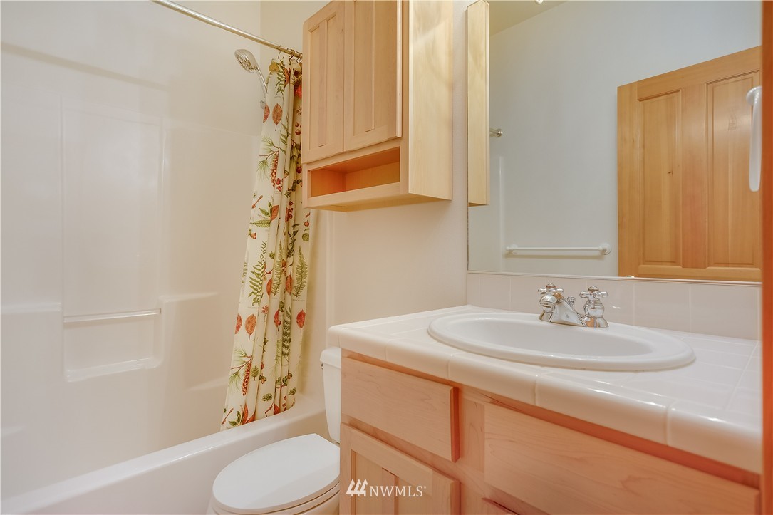 5755 Northeast Foster Road Bainbridge Island, WA 98110 - Photo 20 of 25