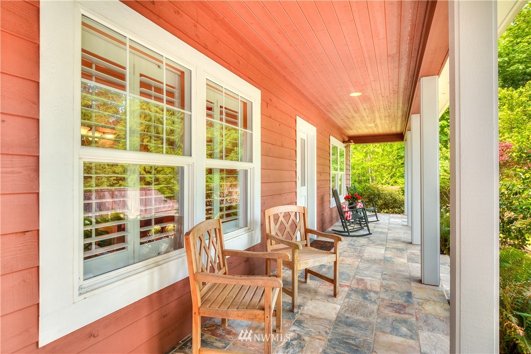 5755 Northeast Foster Road Bainbridge Island, WA 98110 - Photo 3 of 25