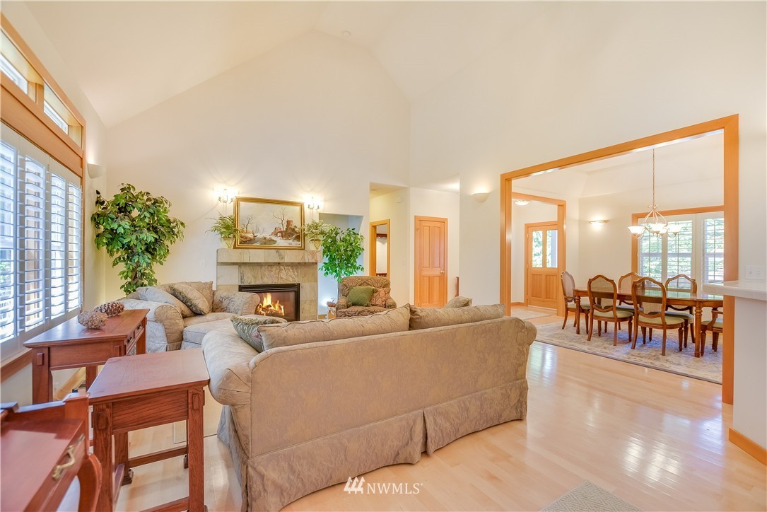 5755 Northeast Foster Road Bainbridge Island, WA 98110 - Photo 5 of 25