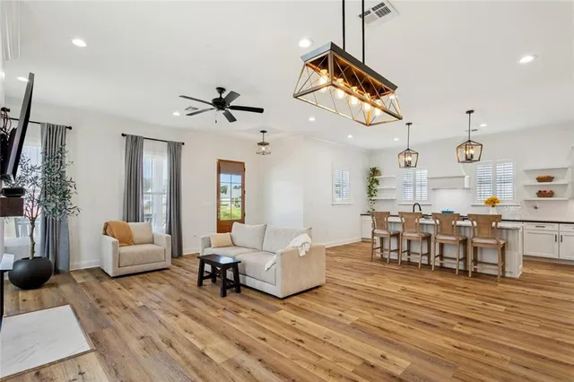 $650,000 | 521 Melrose Avenue, Covington, LA 70433