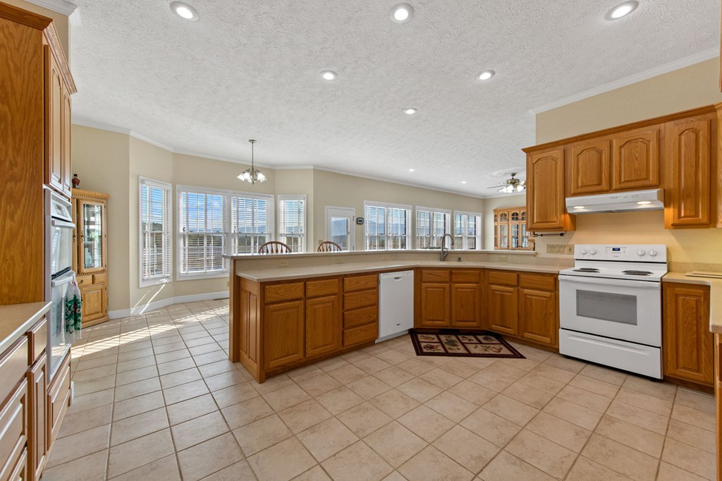 752 Cherokee Trail Copperhill, TN 37317 - Photo 29 of 84 Kitchen