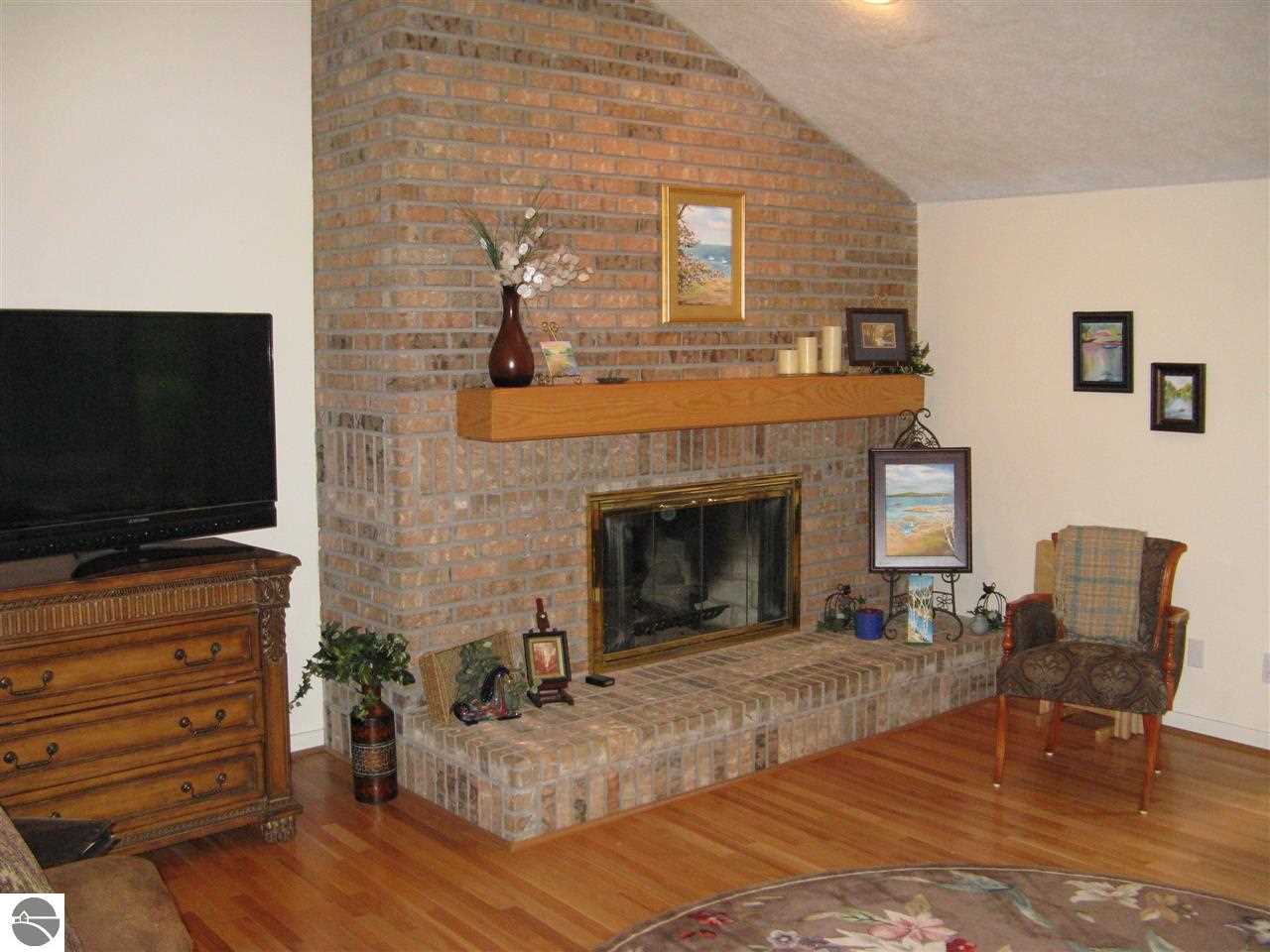 6475 Mission Ridge Traverse City, MI 49686 - Photo 10 of 23 1749735-9.JPG