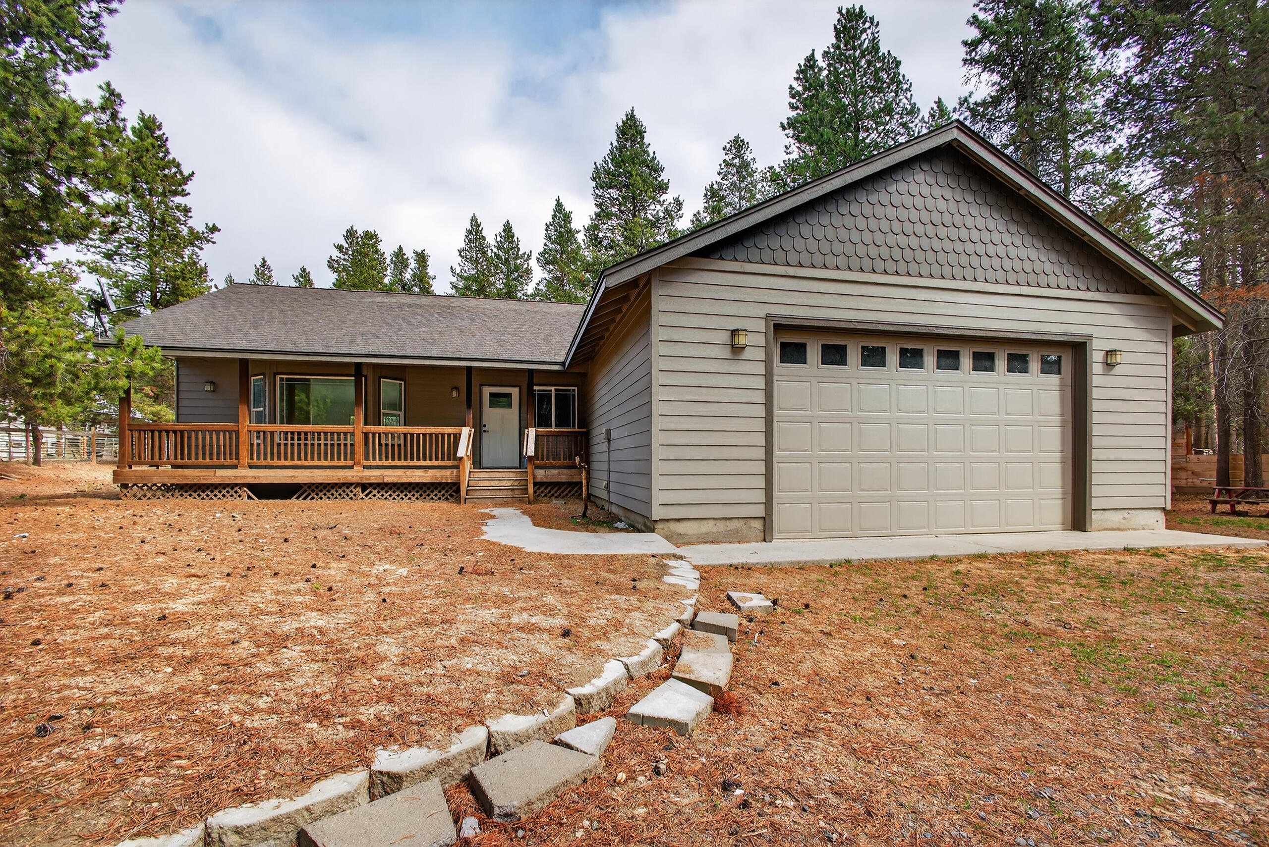 51992 Dorrance Meadow Road La Pine, OR 97739 - Photo 1 of 28 Front