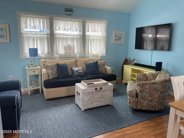 $2,400 | 118 West Chadwick Way, Lavallette, NJ 08735