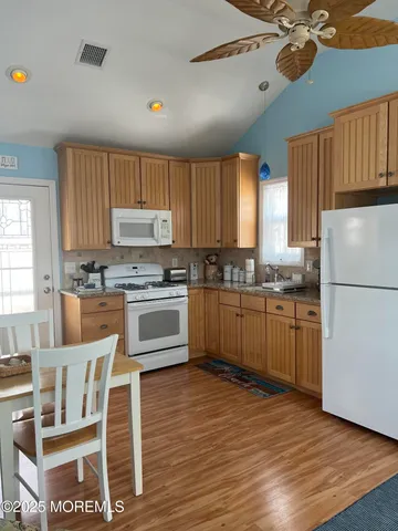 $2,400 | 118 West Chadwick Way, Lavallette, NJ 08735