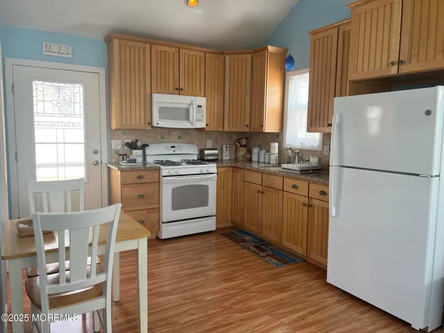 $2,400 | 118 West Chadwick Way, Lavallette, NJ 08735