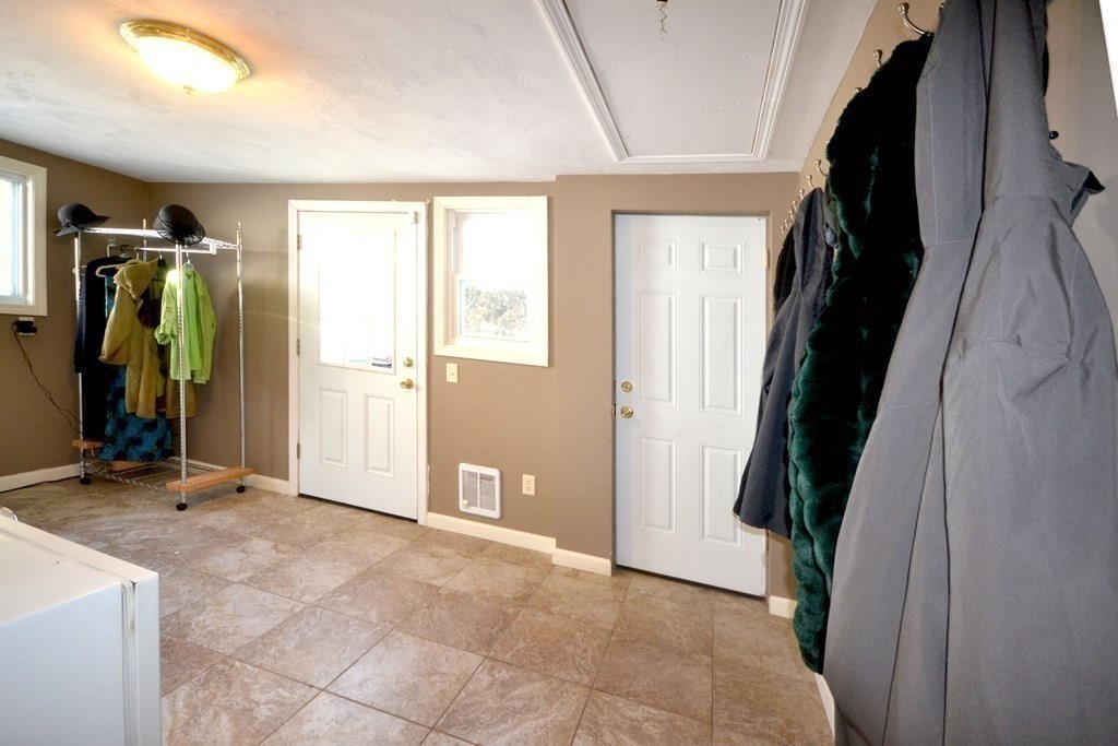 6 Southwood Road Worcester, MA 01609 - Photo 17 of 39 Gallery Image 17
