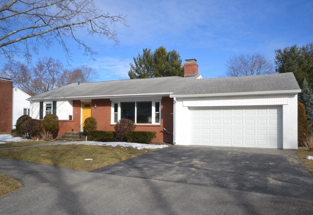 6 Southwood Road Worcester, MA 01609 - Photo 2 of 39 Gallery Image 2