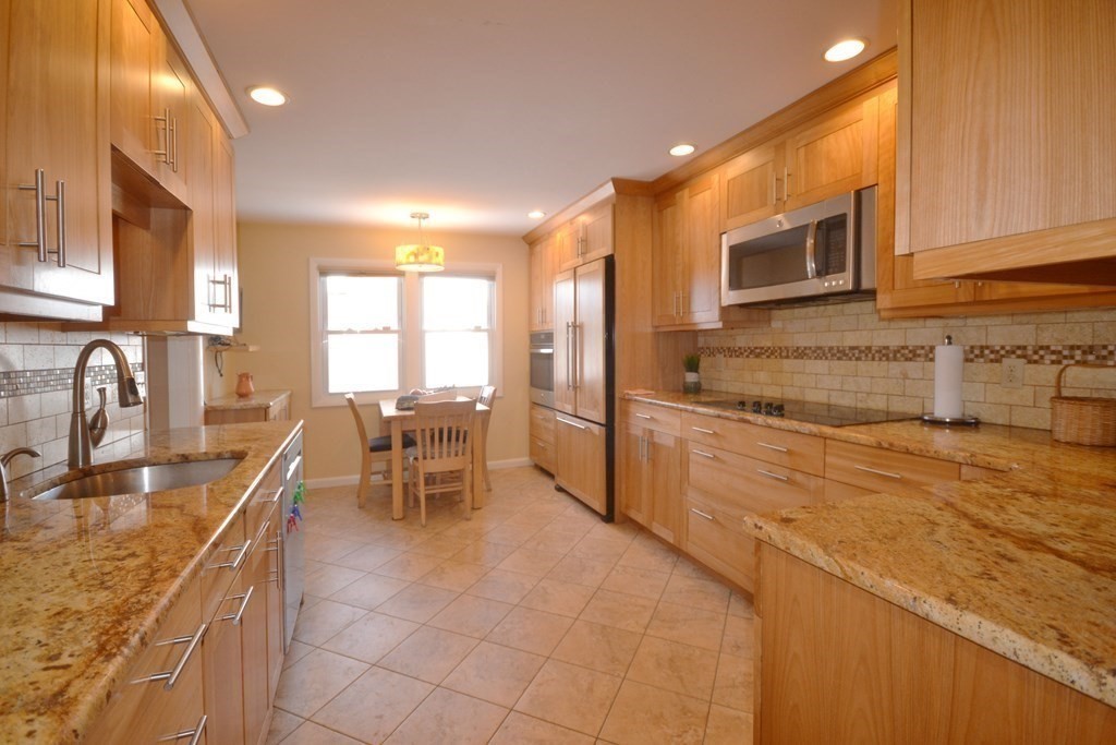 6 Southwood Road Worcester, MA 01609 - Photo 9 of 39 Gallery Image 9