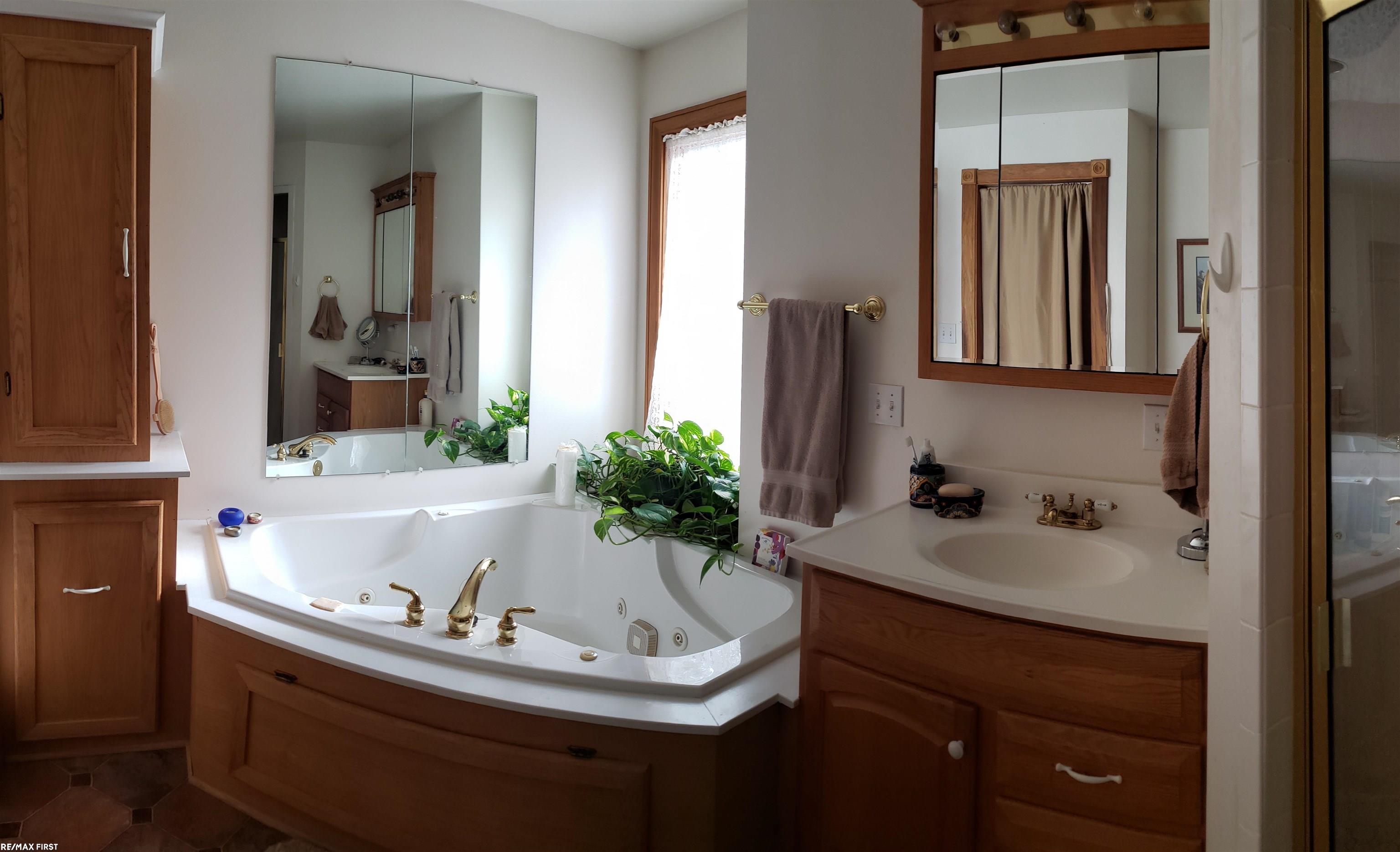 2331 Castor Road Goodells, MI 48027 - Photo 17 of 26 50107656-16.JPG