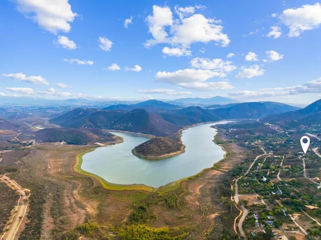a view of a sky from a yard