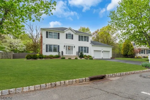 $899,900 | 617 Van Liew Court, Hillsborough, NJ 08844