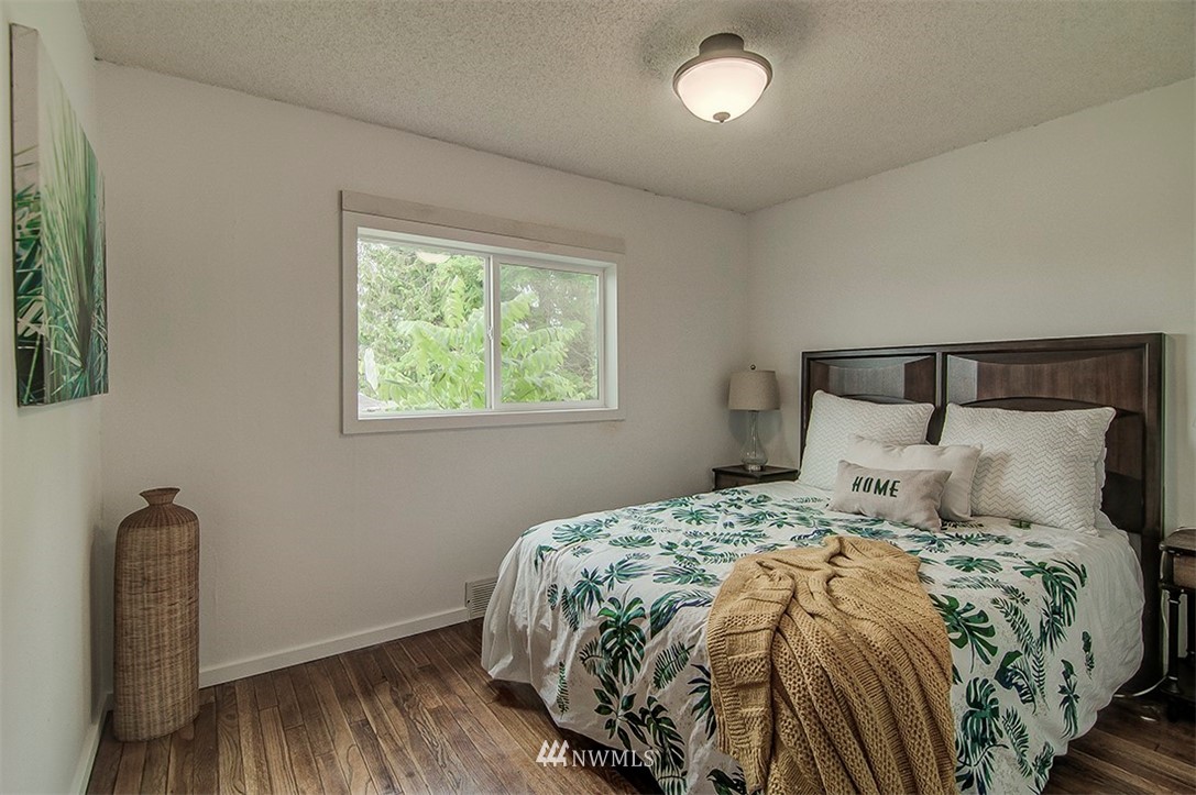 2300 Northeast 6th Place Renton, WA 98056 - Photo 14 of 24 Gallery Image 14