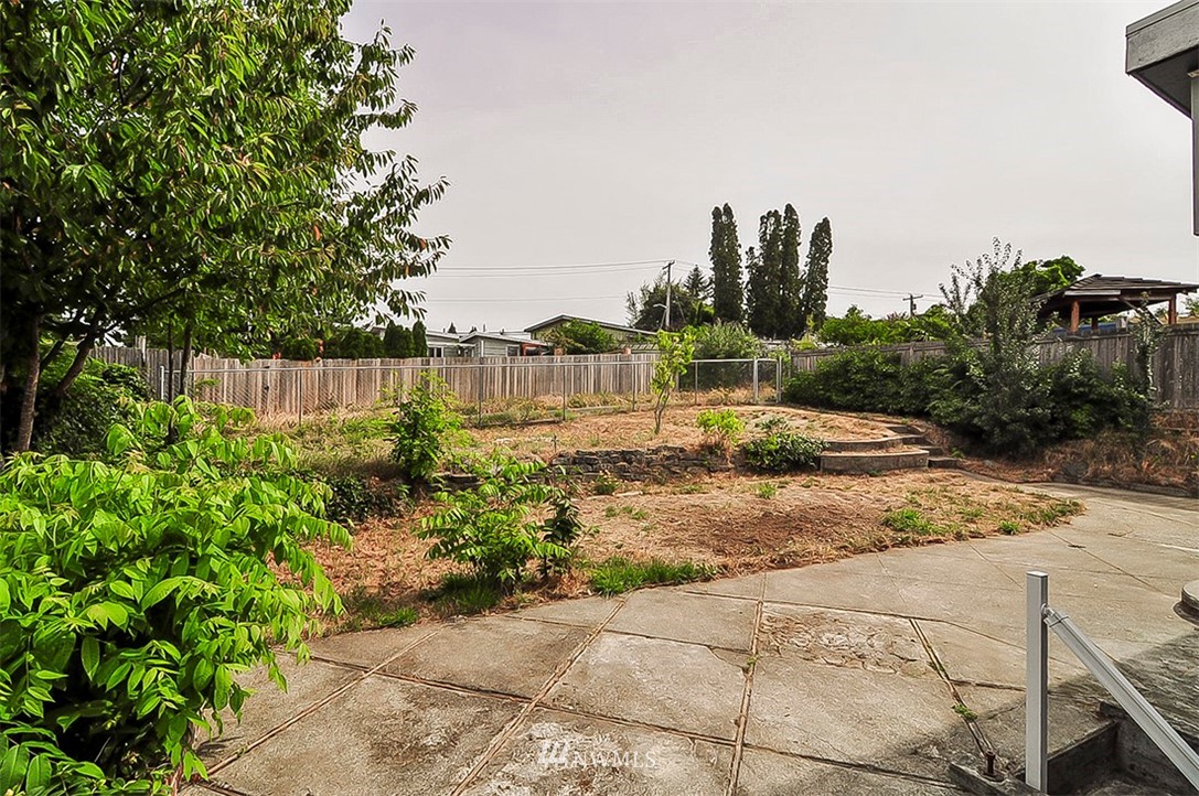 2300 Northeast 6th Place Renton, WA 98056 - Photo 21 of 24 Gallery Image 21