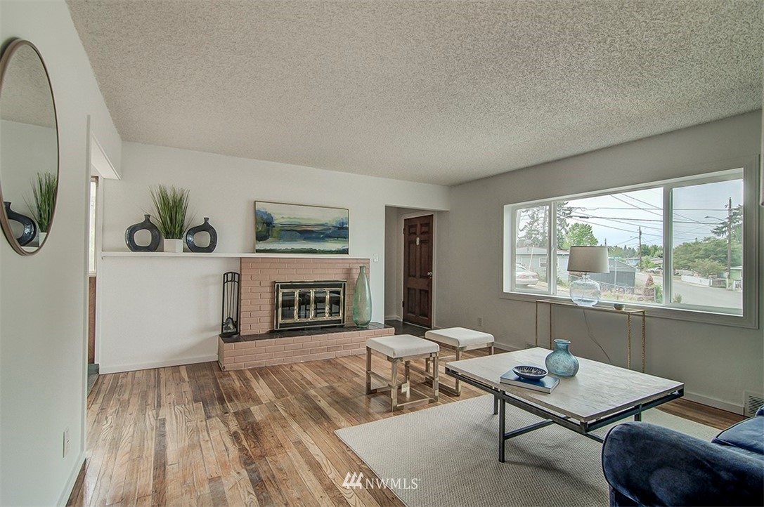 2300 Northeast 6th Place Renton, WA 98056 - Photo 6 of 24 Gallery Image 6