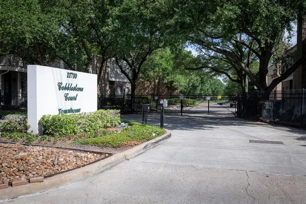 $132,000 | 11710 Southlake Drive, Unit 12, Houston, TX 77077