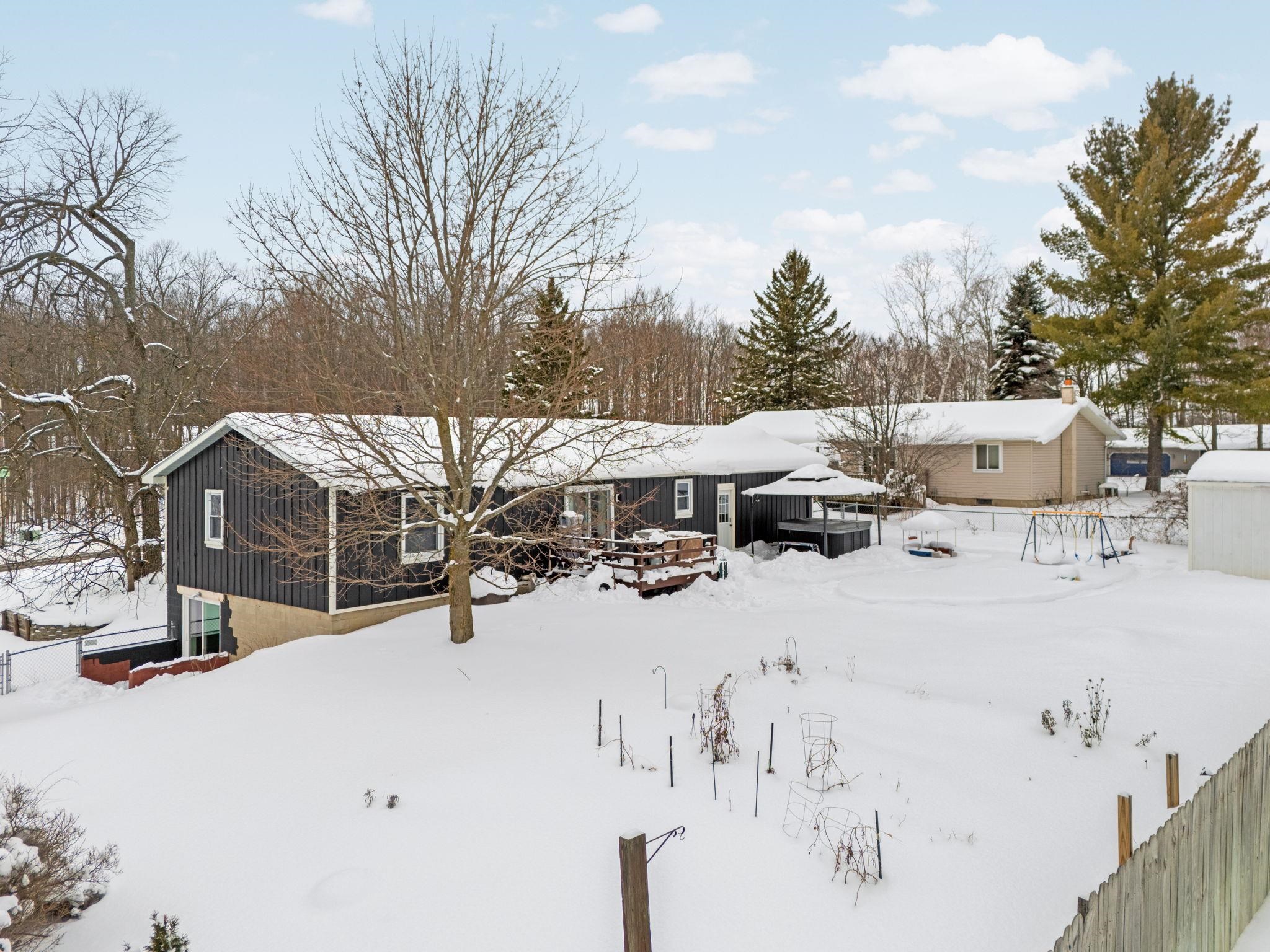 1650 Rasho Road Traverse City, MI 49696 - Photo 37 of 49 1942144-98a55cfe-fa21-42ca-9e2a-6a770372163b.JPG
