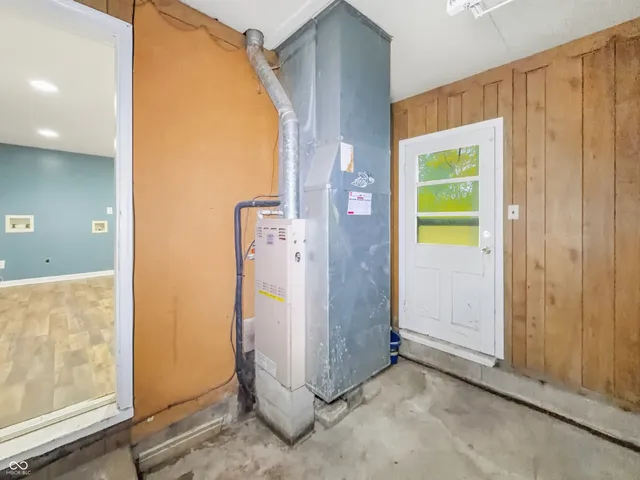 $105,000 | 220 East 54th Street, Anderson, IN 46013