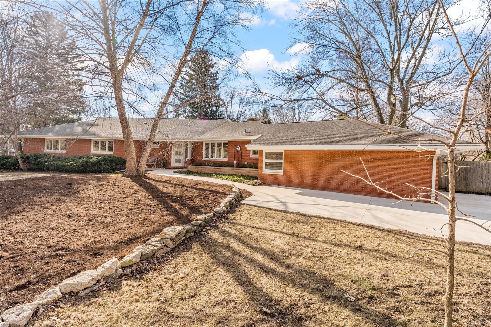 31 Montclair Road Urbana, IL 61801 - Photo 1 of 70 Gallery Image 1