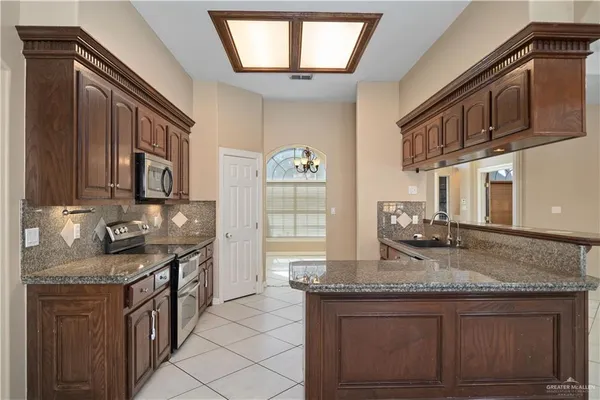 $2,900 | 4205 Ora Street, Edinburg, TX 78539