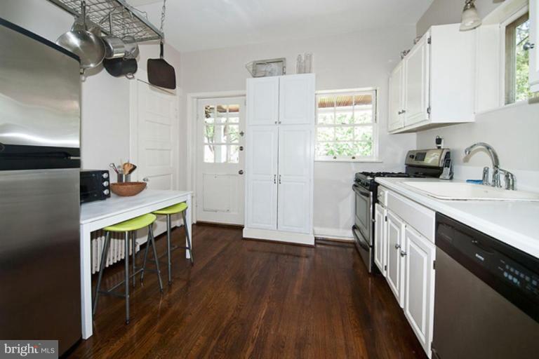3123 Rittenhouse Street Northwest Washington, DC 20015 - Photo 7 of 8 Kitchen