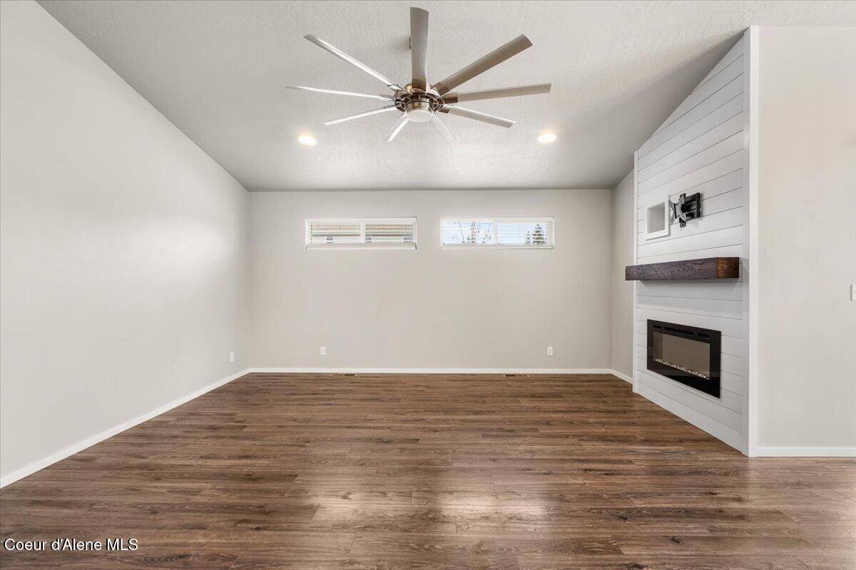 6924 Christine Street Rathdrum, ID 83858 - Photo 11 of 79 Living Room