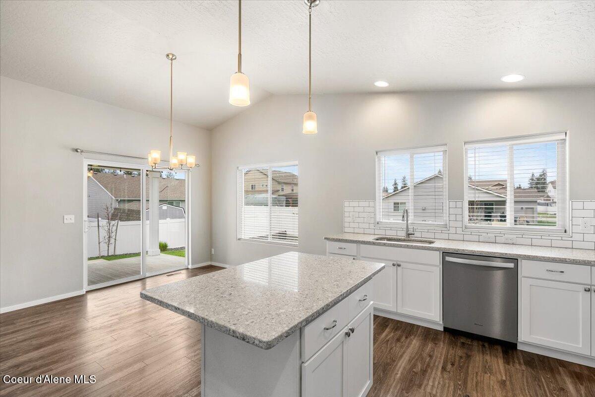 6924 Christine Street Rathdrum, ID 83858 - Photo 17 of 79 Kitchen